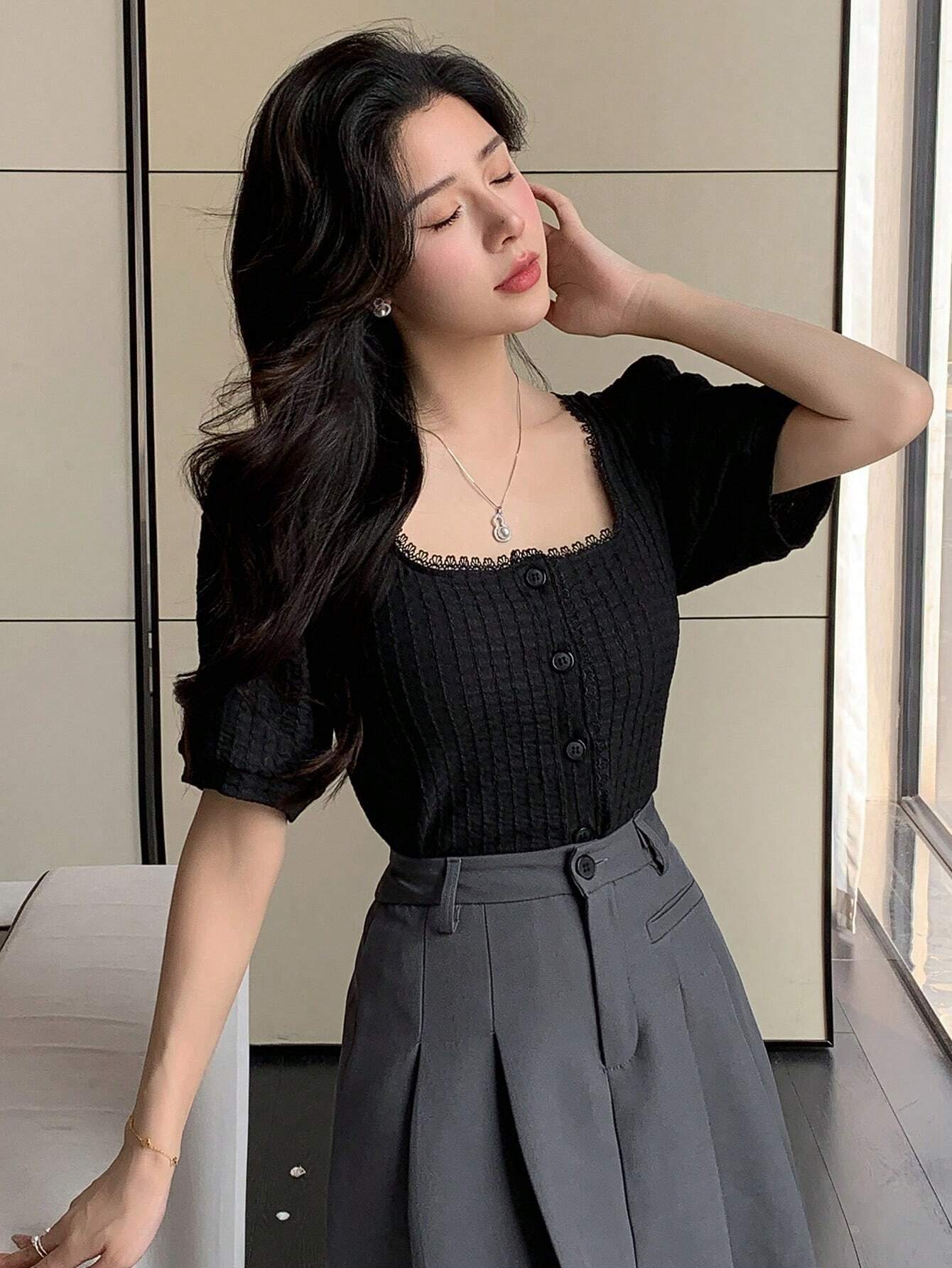 DAZY Women's Solid Color Textured Fabric Square Neck Short Sleeve Shirt