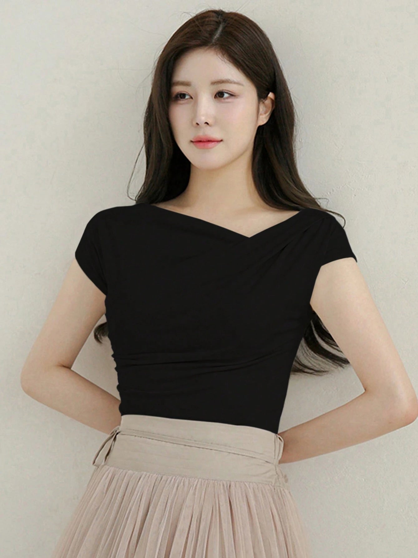 DAZY Women's Summer Solid Color Asymmetrical Collar Slim Short Sleeve T-Shirt