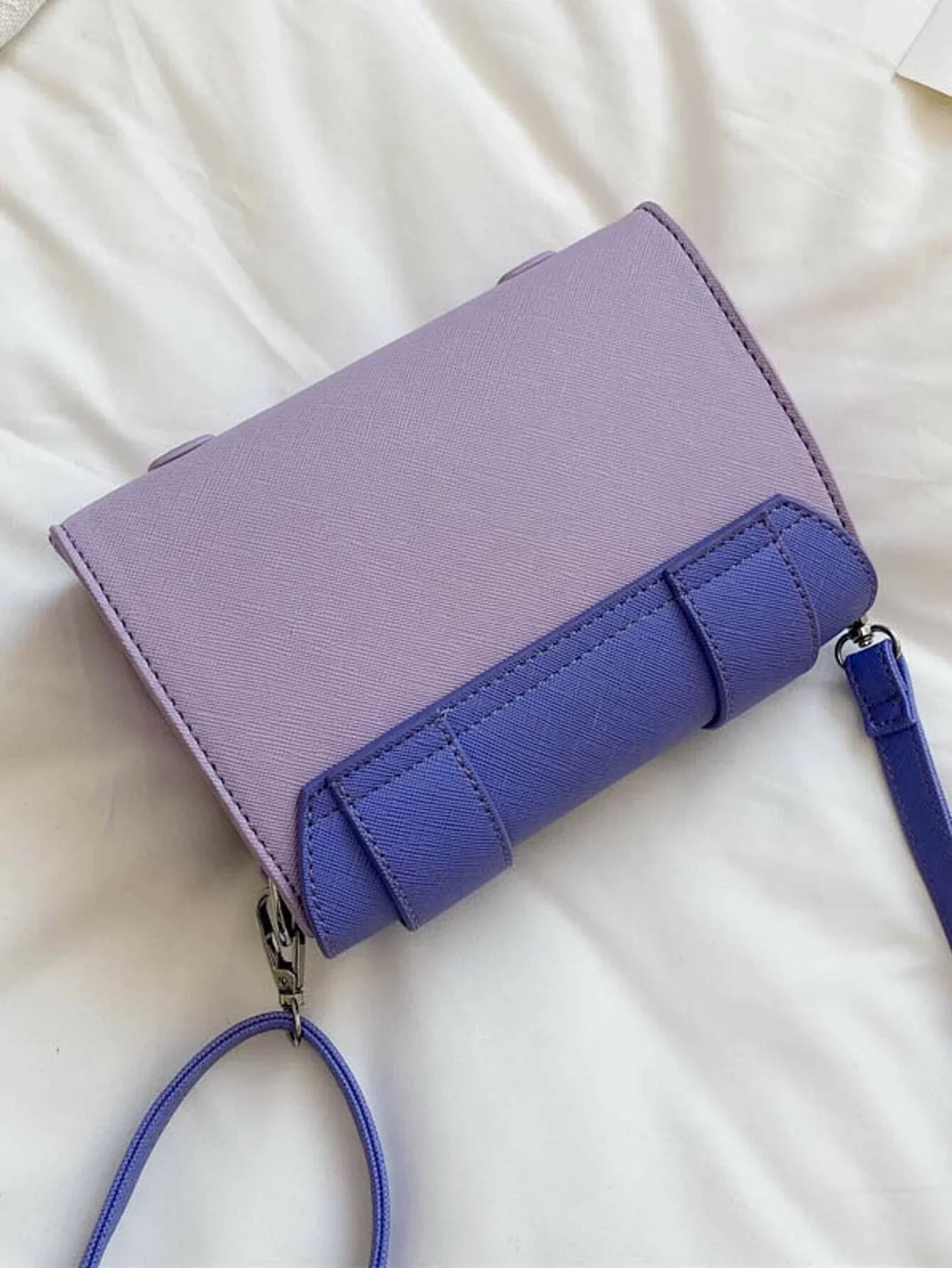 Teenage Girls' Personality Graffiti Pattern Shoulder Bag With Flap shein