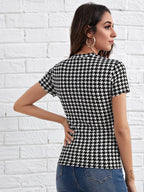 Clasi Houndstooth Print Short Sleeve Knit T-Shirt shein