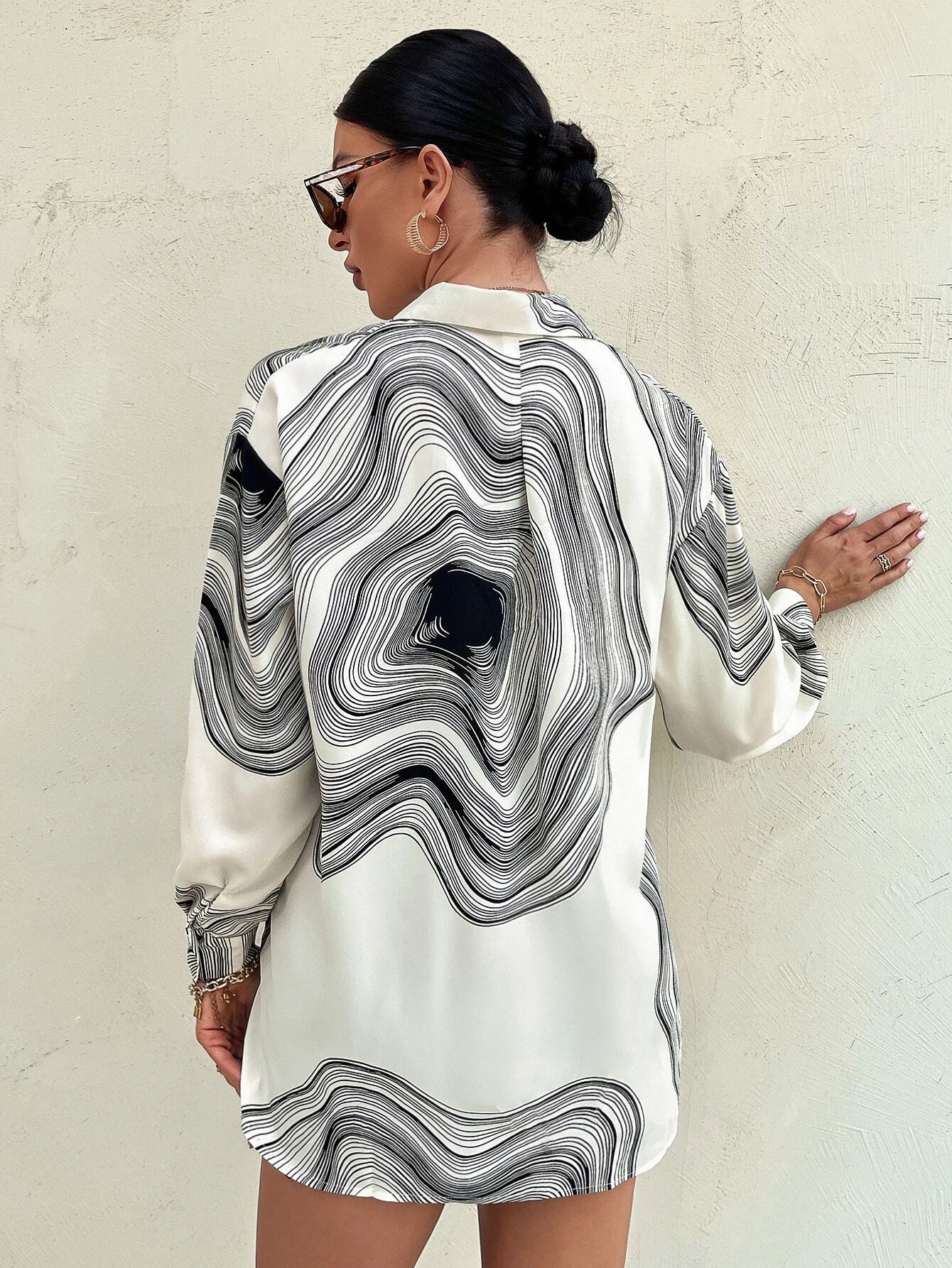 Privé Annual Ring Print Drop Shoulder Shirt shein