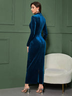 Modely Solid Mock Neck Velvet Dress shein