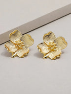 Flower Decor Stud Earrings shein