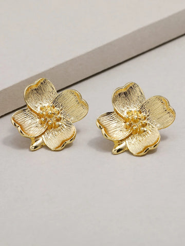 Flower Decor Stud Earrings shein