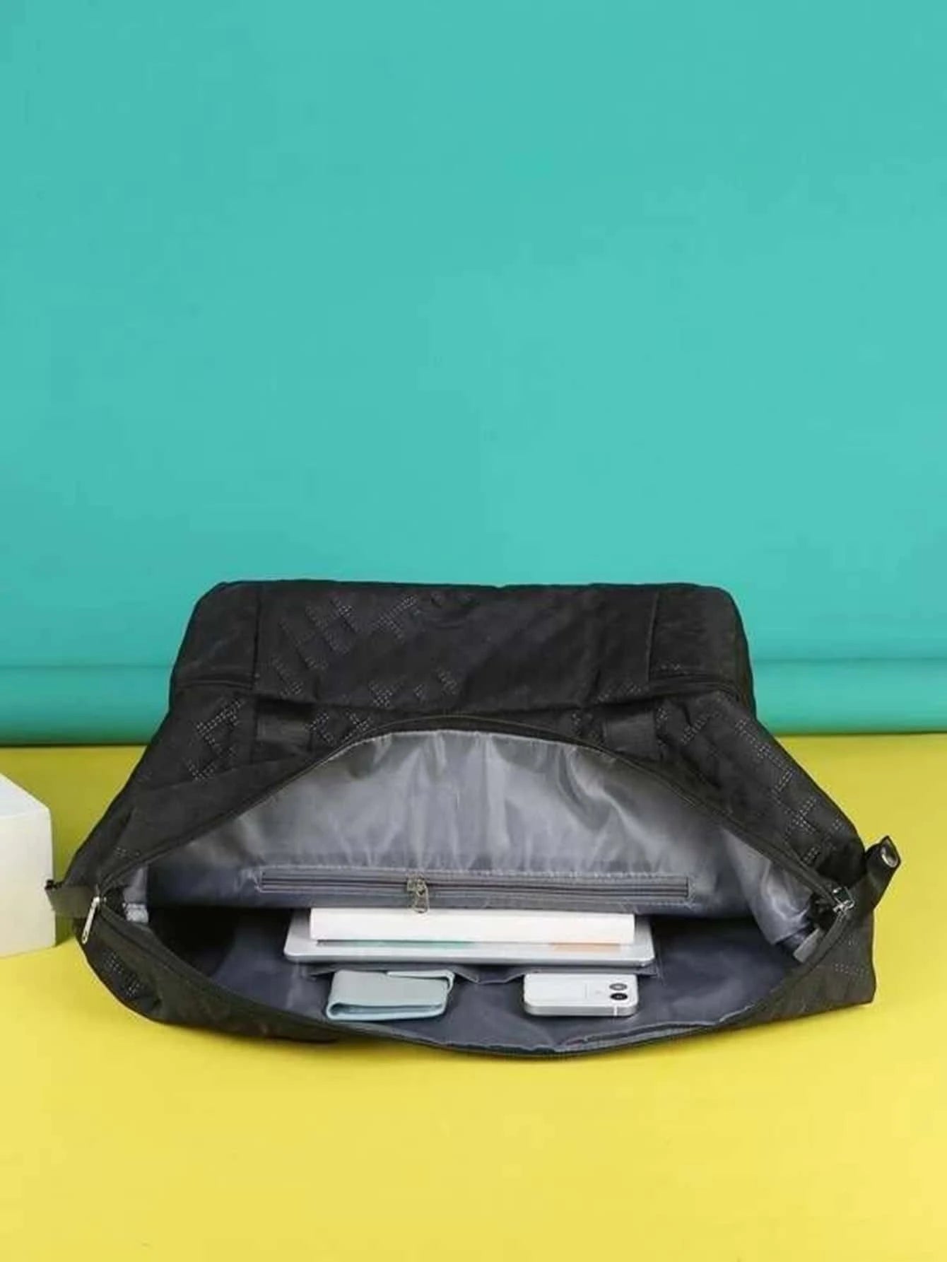 Quilted Large Capacity Duffel Bag Travel Bag shein