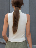 DAZY Solid Color Slim Fit Stand Collar Rib Knit Tank Top shein