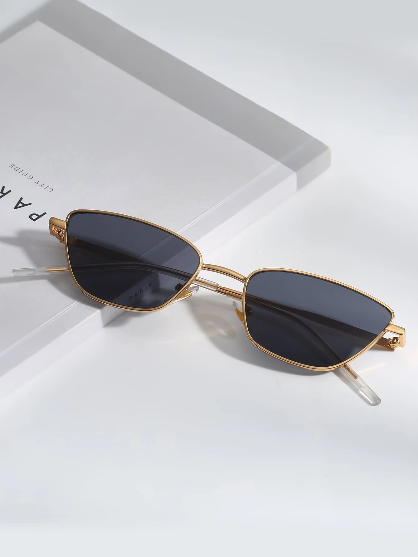 1pc Women Metal Frame Fashion Glasses Vintage Sunglasses shein