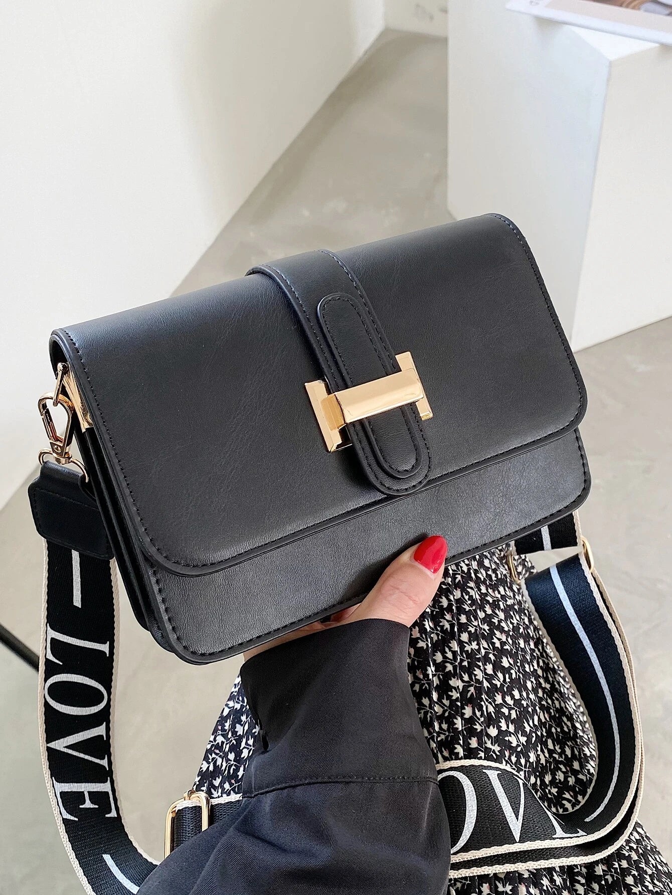 Lightweight,Business Casual Mini Flap Crossbody Bag shein