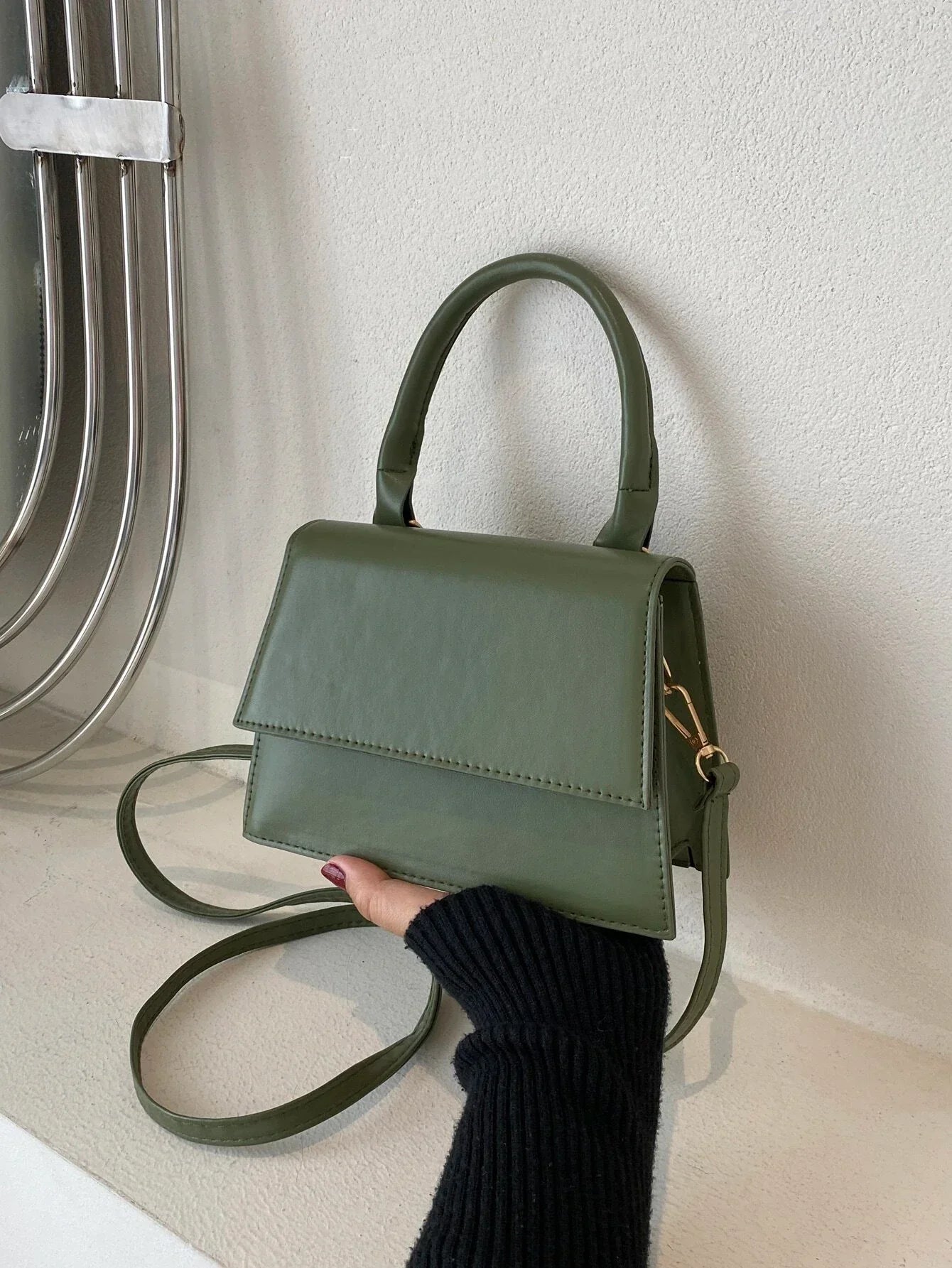 Fashionable Solid Color Flap Mini Handbag shein