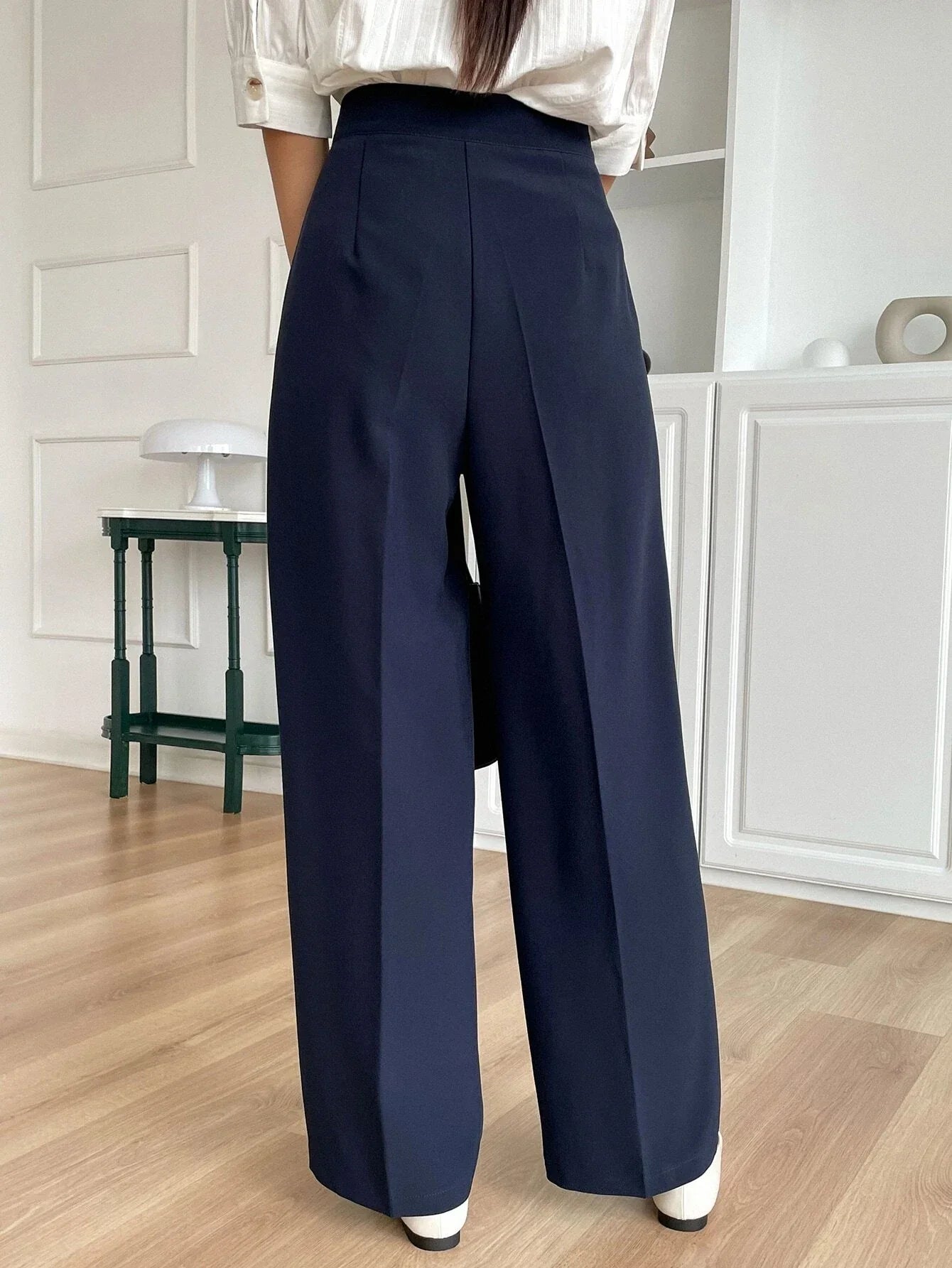 Solid Color Buttoned Straight Leg Regular Fit Casual Pants shein