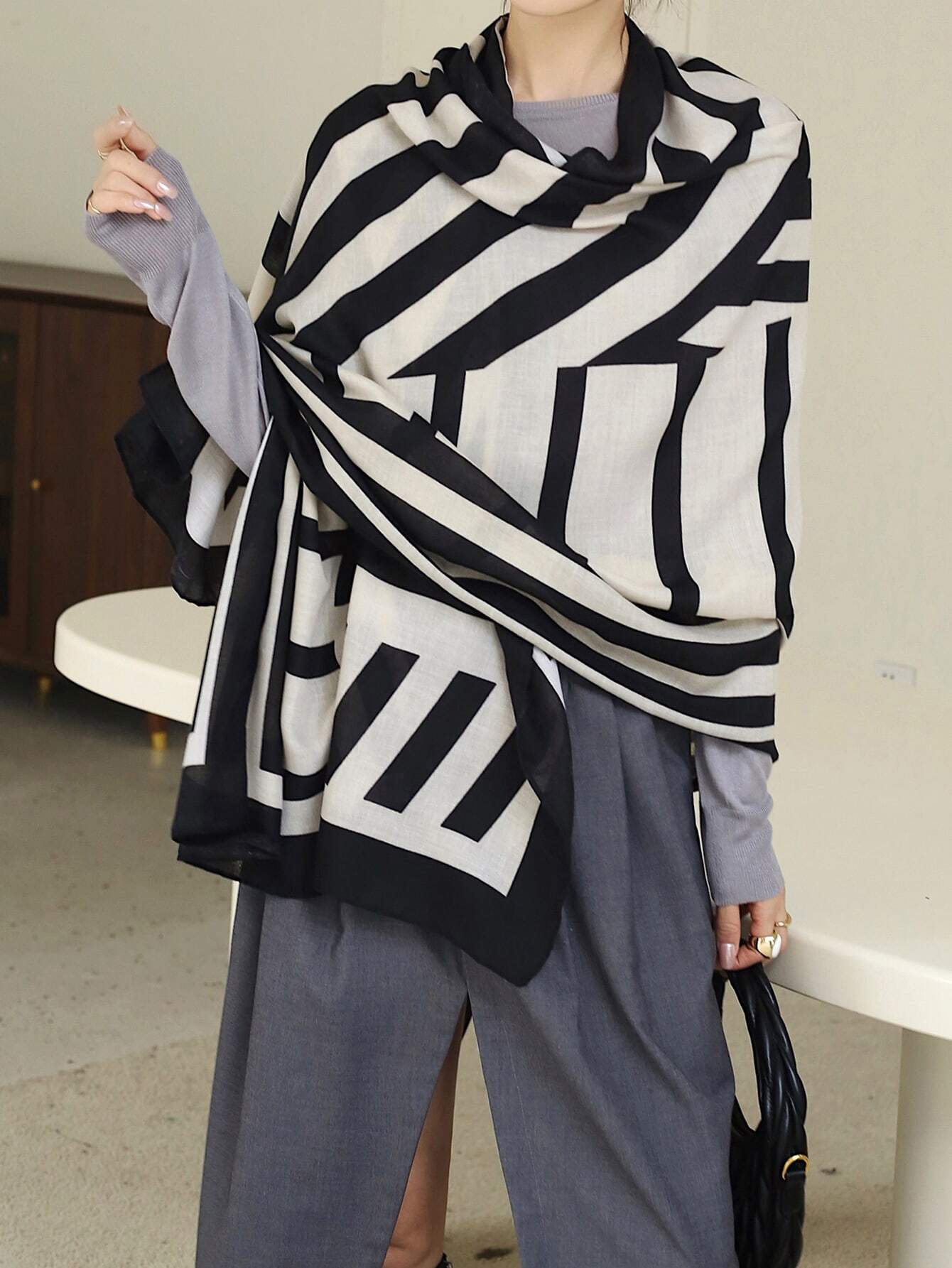 1pc Striped Pattern Scarf Classic Stylish Elegant