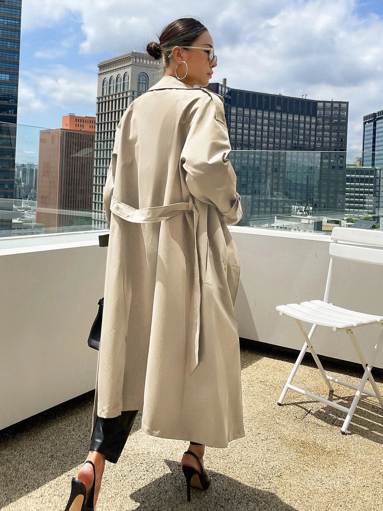 DAZY Raglan Sleeve Epaulettes Design Belted Trench Coat shein