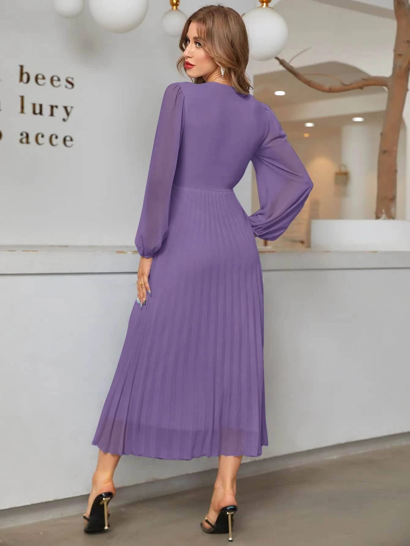 Modely Surplice Neck Pleated Hem Dress shein