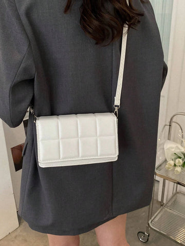 Simple And Stylish Small Square Bag shein