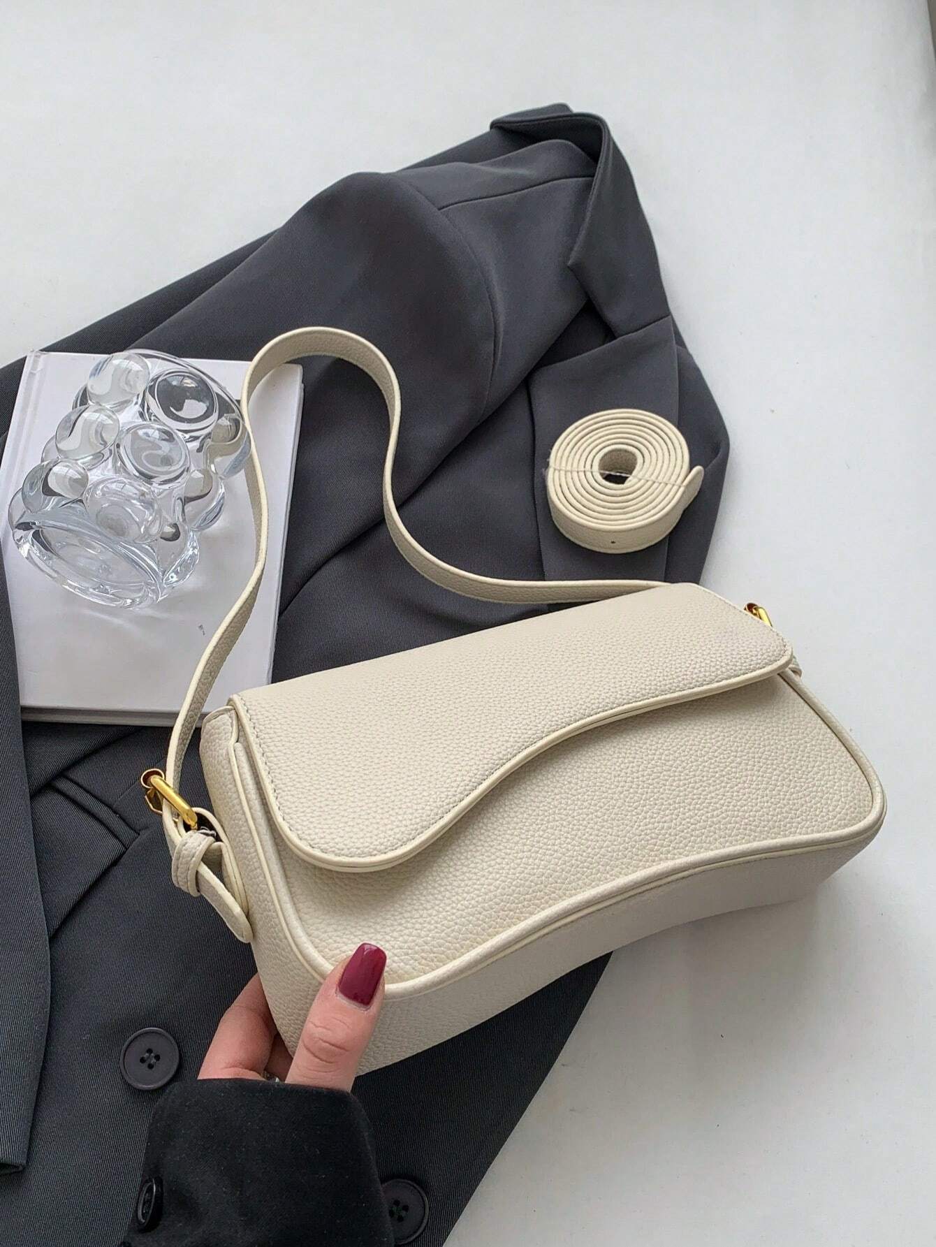 Dopamine Fashionable Women Crossbody Bag shein