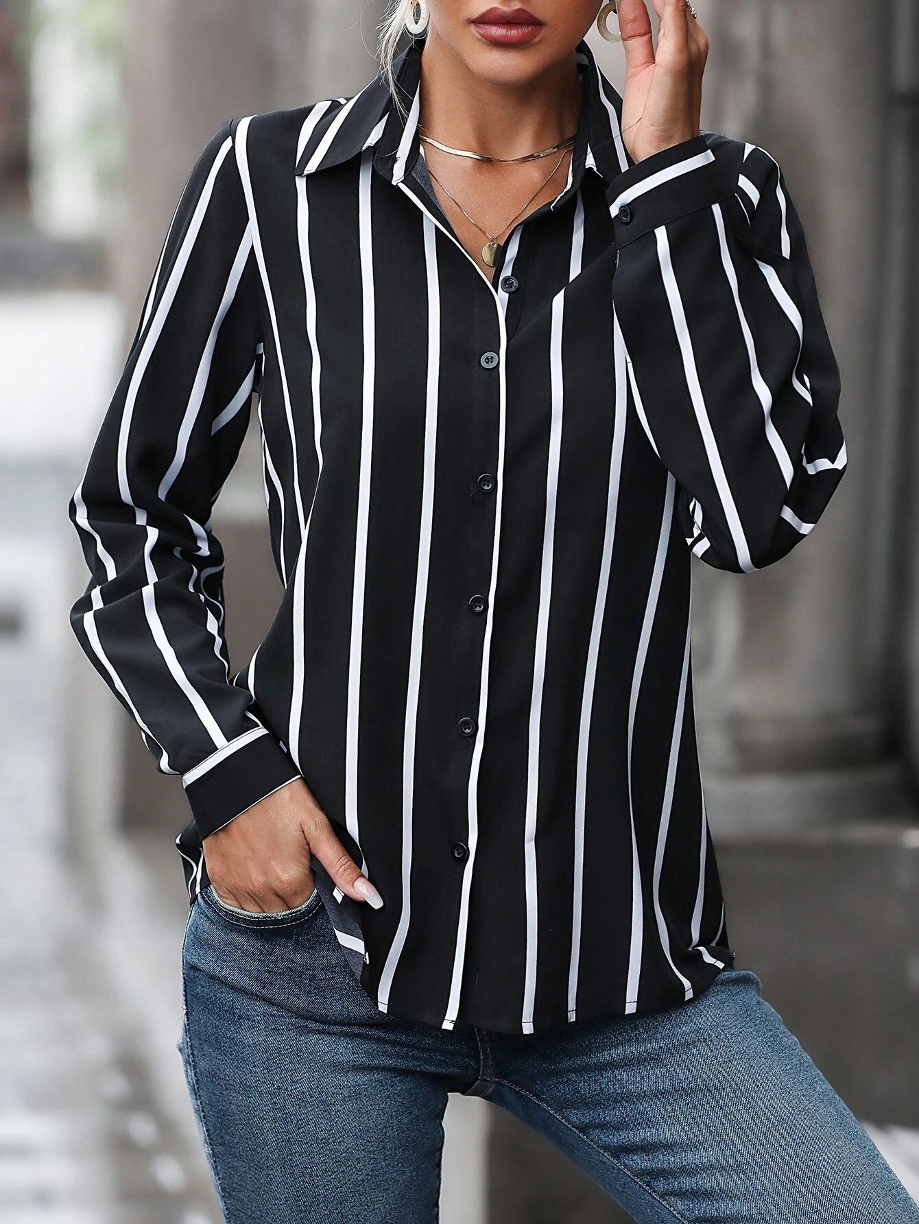 Clasi Vertical Striped Print Button Up Shirt shein