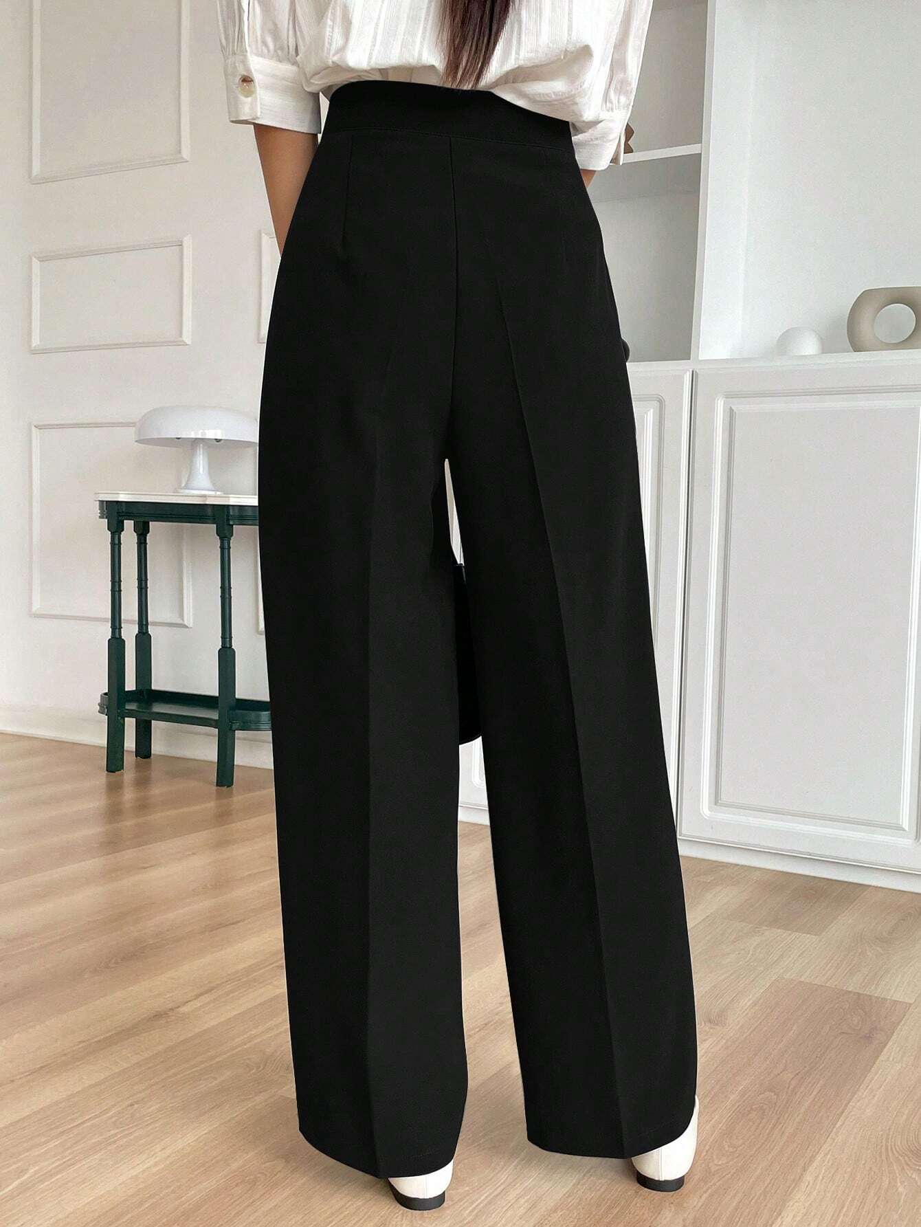 Solid Color Buttoned Straight Leg Regular Fit Casual Pants shein