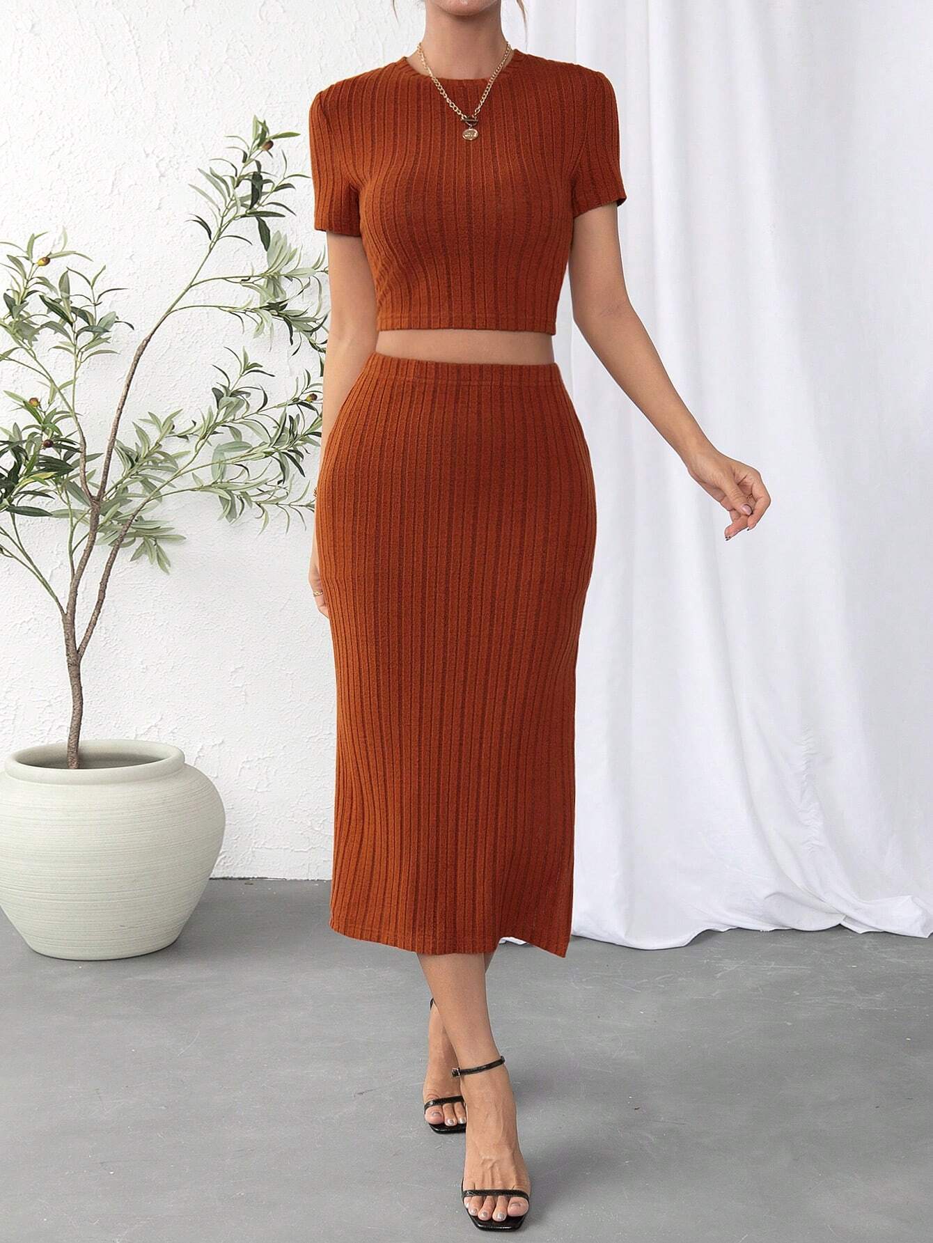 Essnce Solid Crop Tee & Split Thigh Skirt Shein