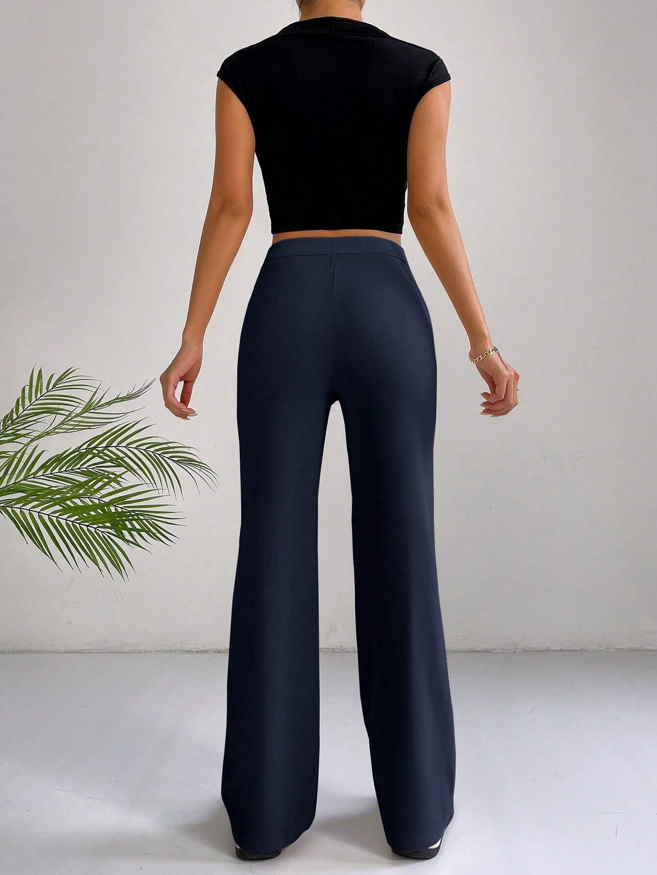 EZwear Y2k Solid Zipper Fly Seam Detail Pants Flare Leggings shein