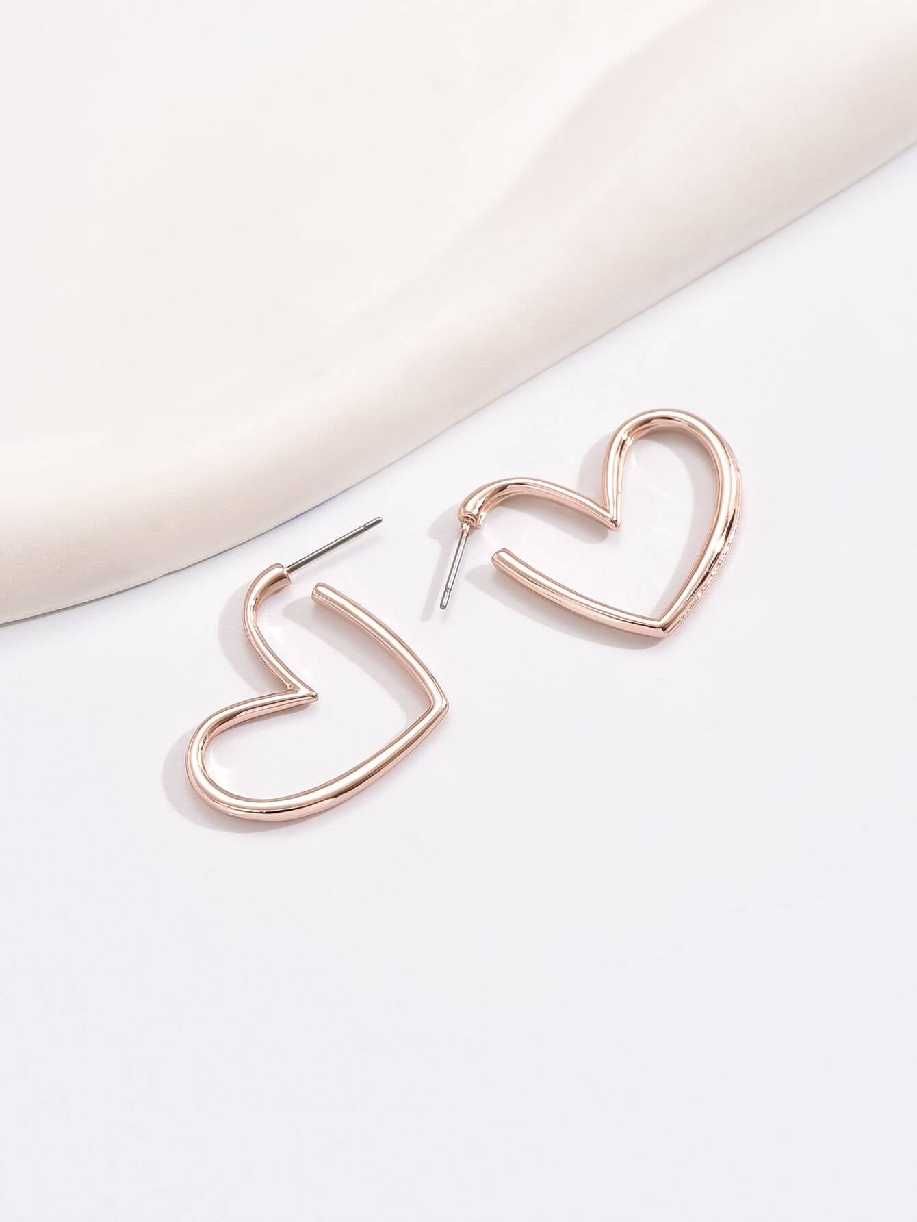 Heart Design Cuff Hoop Earrings shein