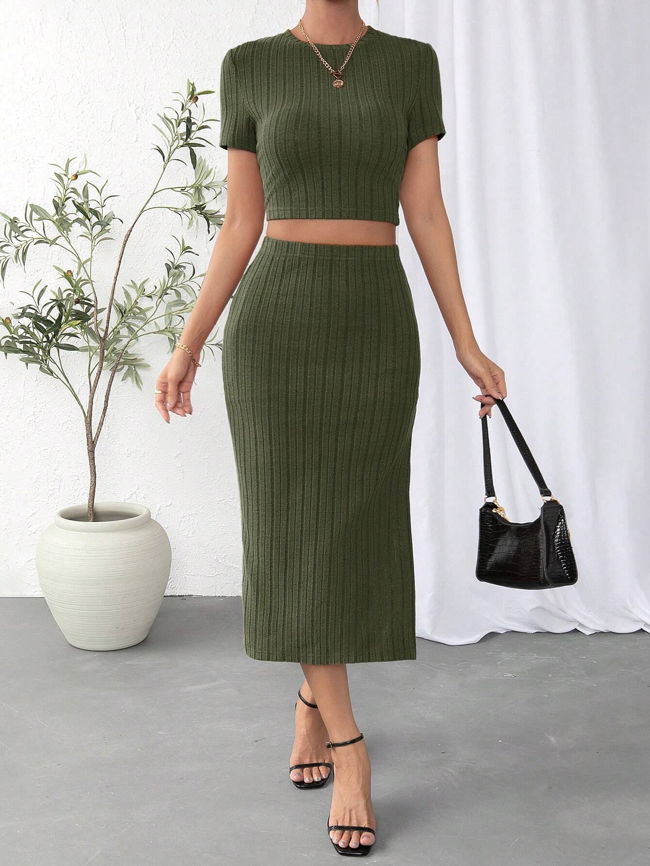 Essnce Solid Crop Tee & Split Thigh Skirt Shein