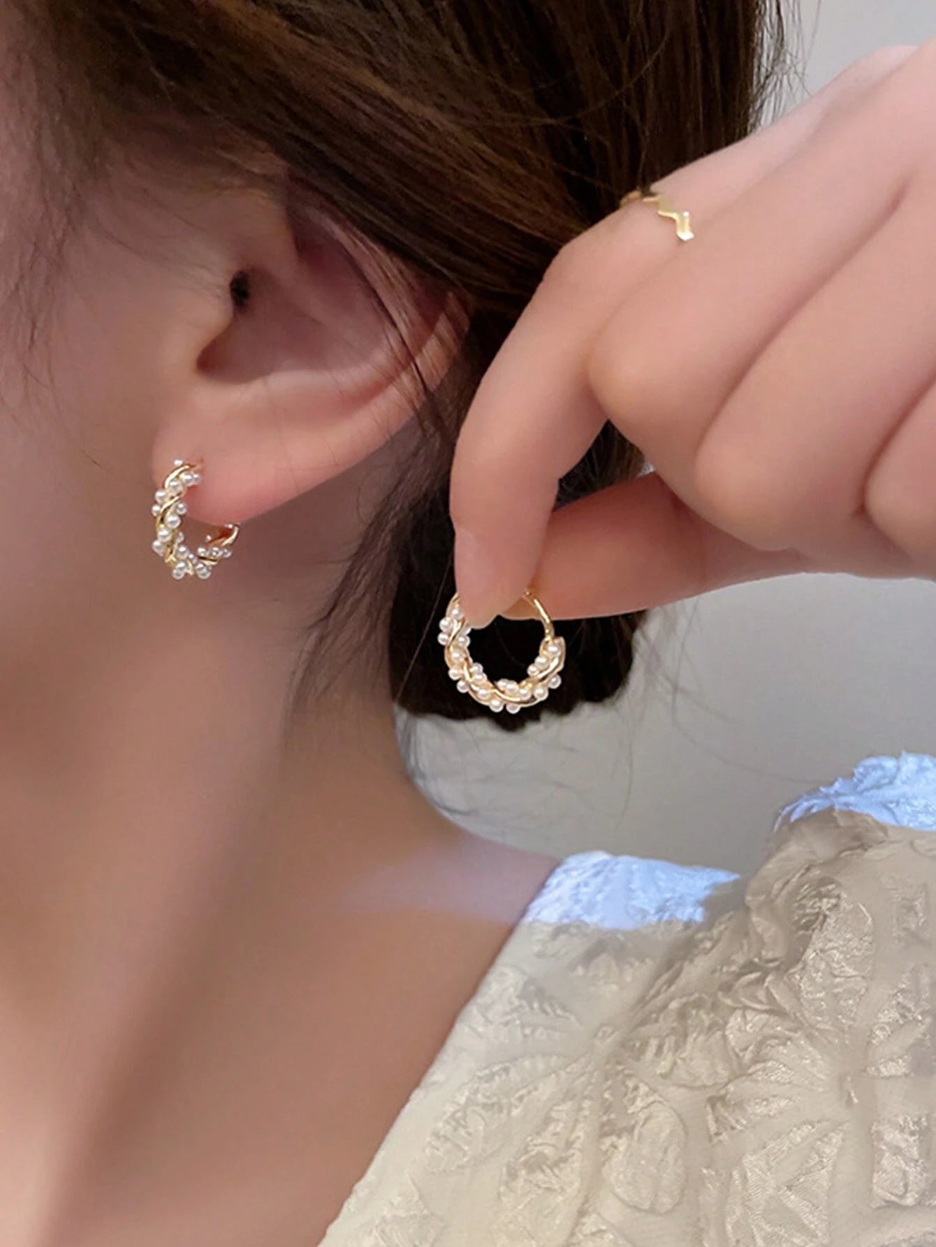 2pcs Korean-Style Sweet Pearl Earrings shein