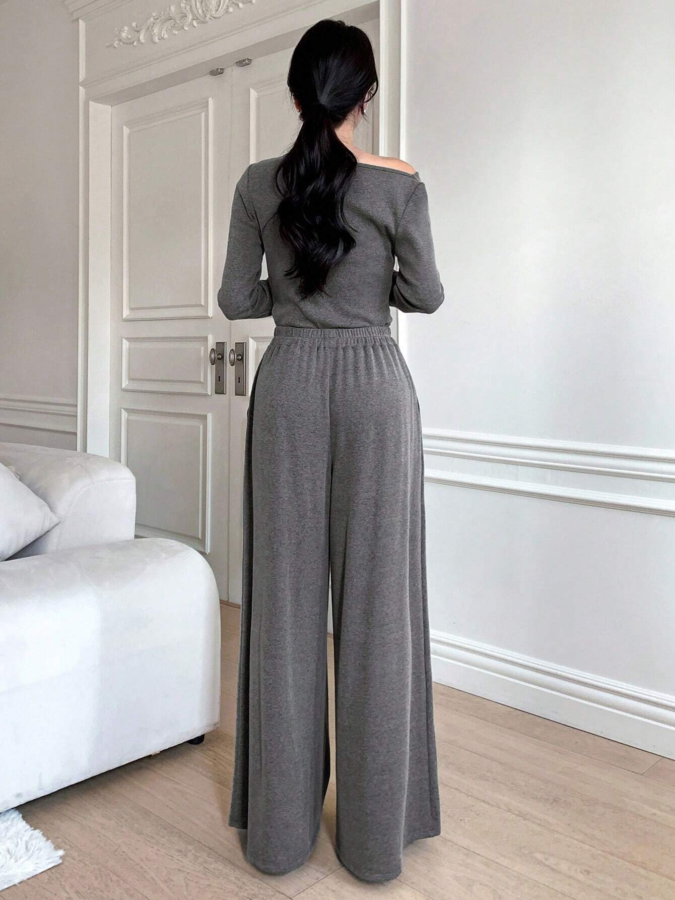 DAZY Solid Color Asymmetrical Hem Ruched T-Shirt And Wide Leg Pants shein