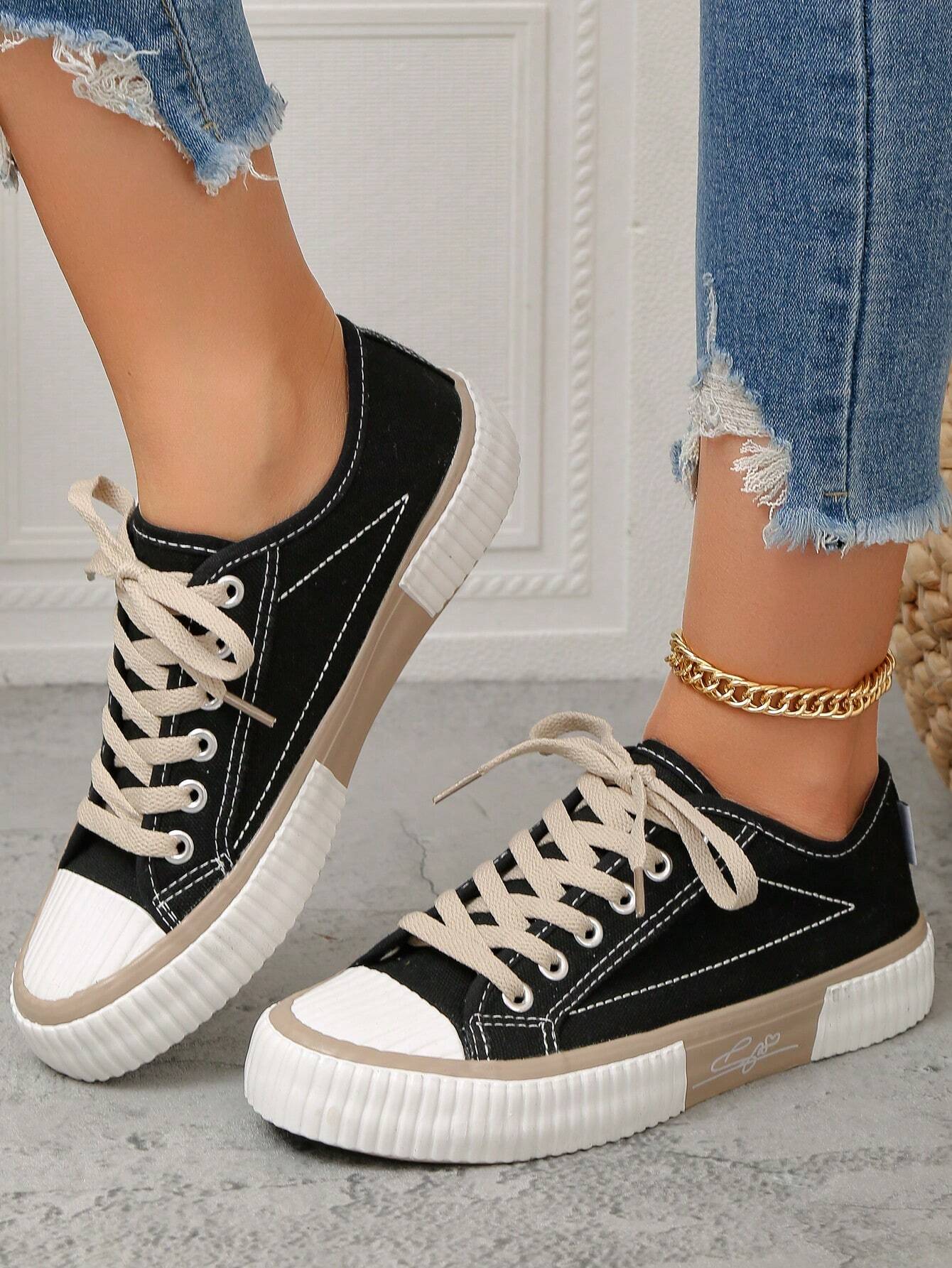 Women Low Top Wide Fit Canvas Sneakers shein