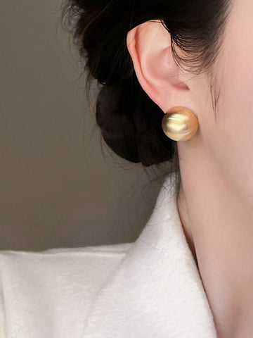 2pcs Exaggerated Faux Pearl Stud Earrings shein