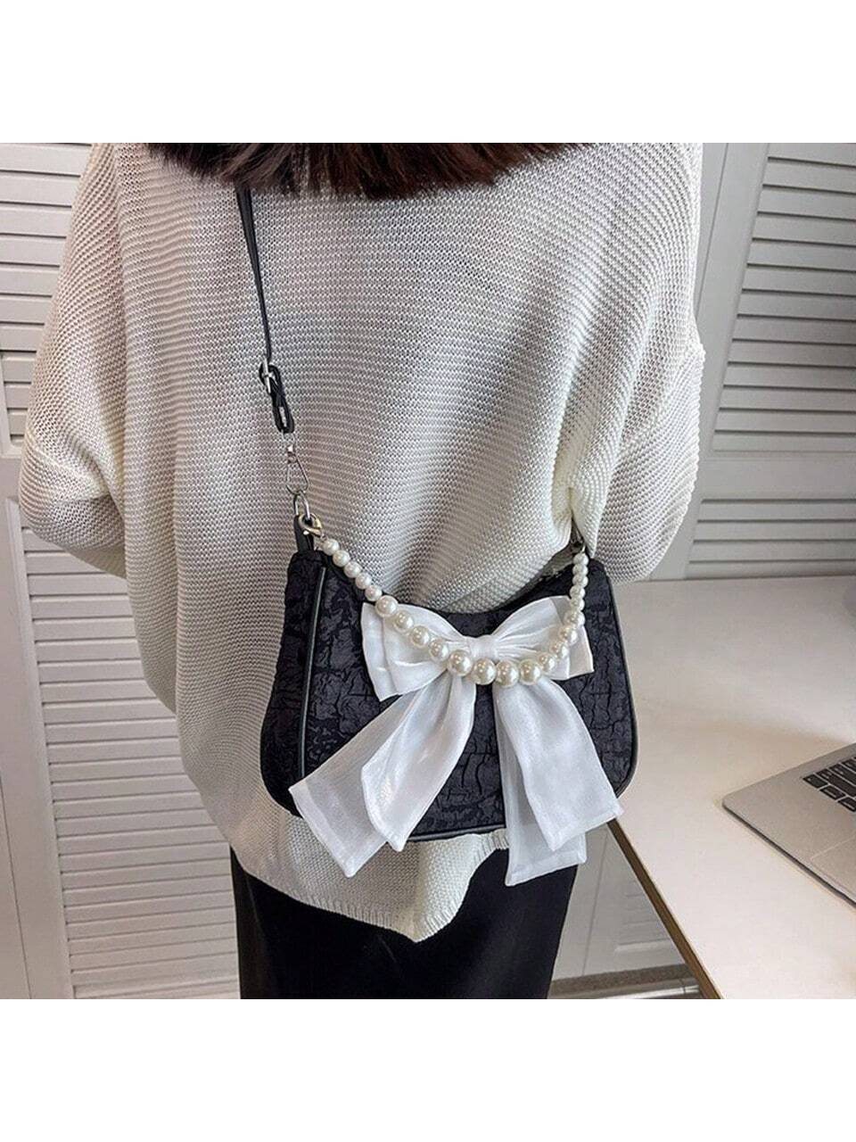 Fashionable Pearl Chain Shoulder Bag For Women, Can Be Carried Or Cross-Body shein