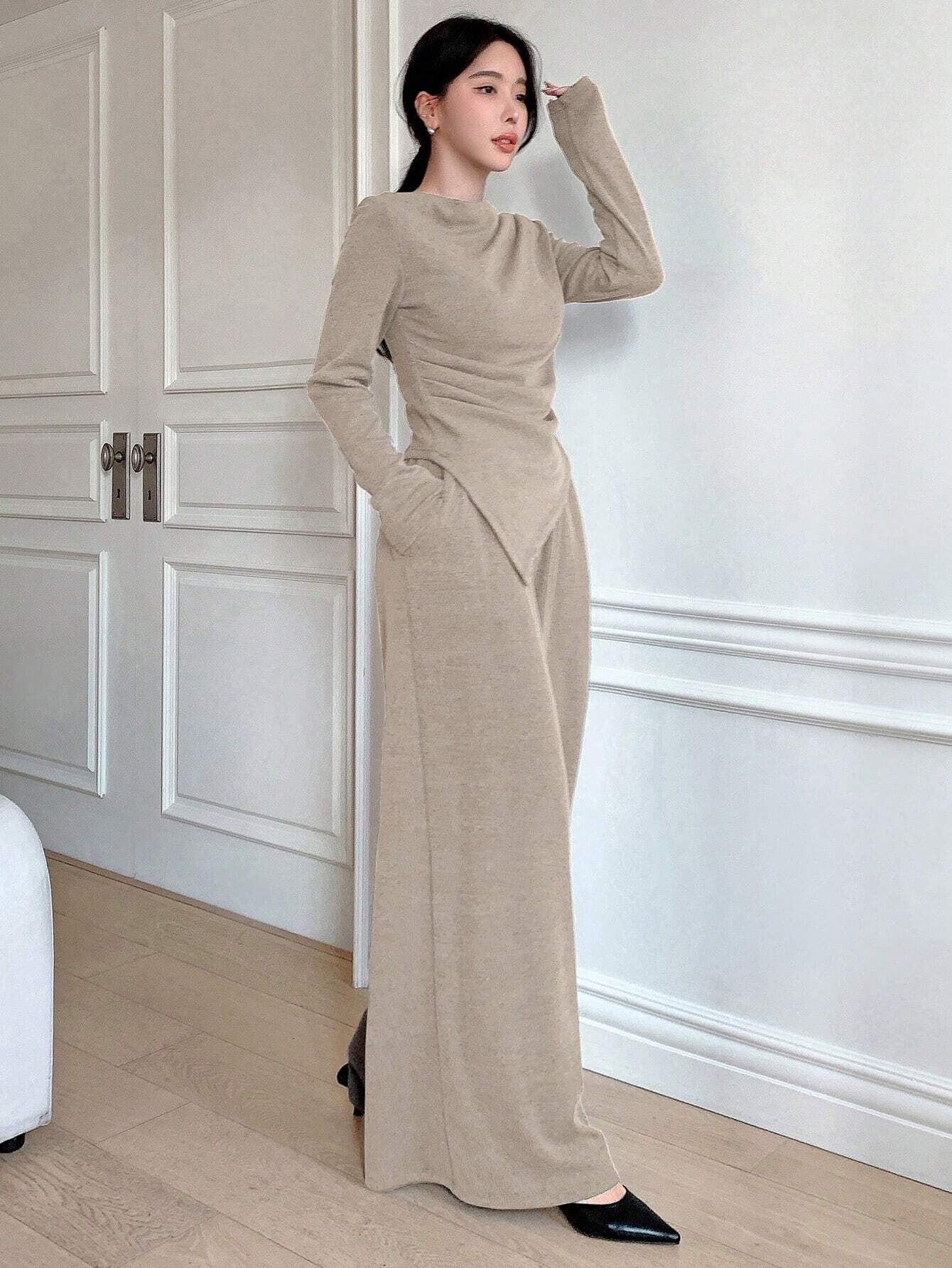 DAZY Solid Color Asymmetrical Hem Ruched T-Shirt And Wide Leg Pants shein