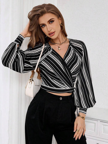 Privé Women's Striped Print Raglan Sleeve Crop Tie Front Shirt