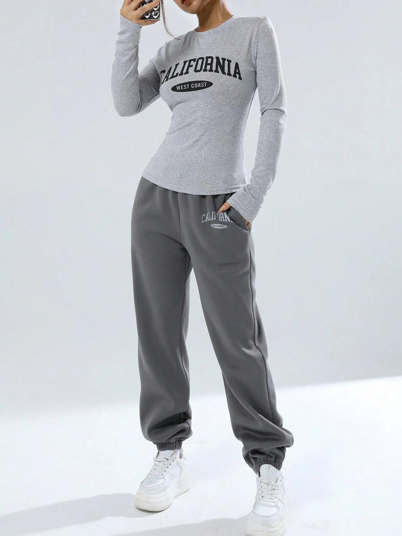 EZwear Spring ClothesLetter Graphic Tee & Sweatpants shein