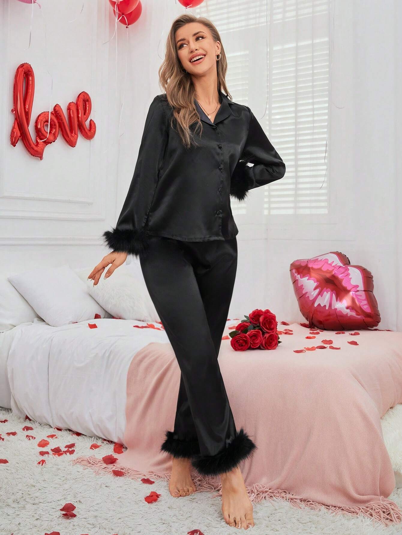 Monochrome Pajamas Set With Plush Edge shein