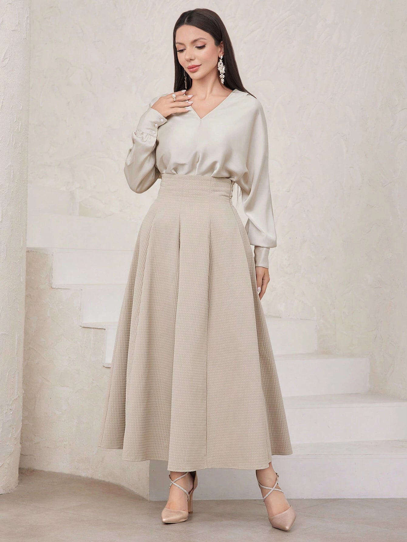 Modely Solid Color V-Neck Long Sleeve Casual Top And Skirt shein