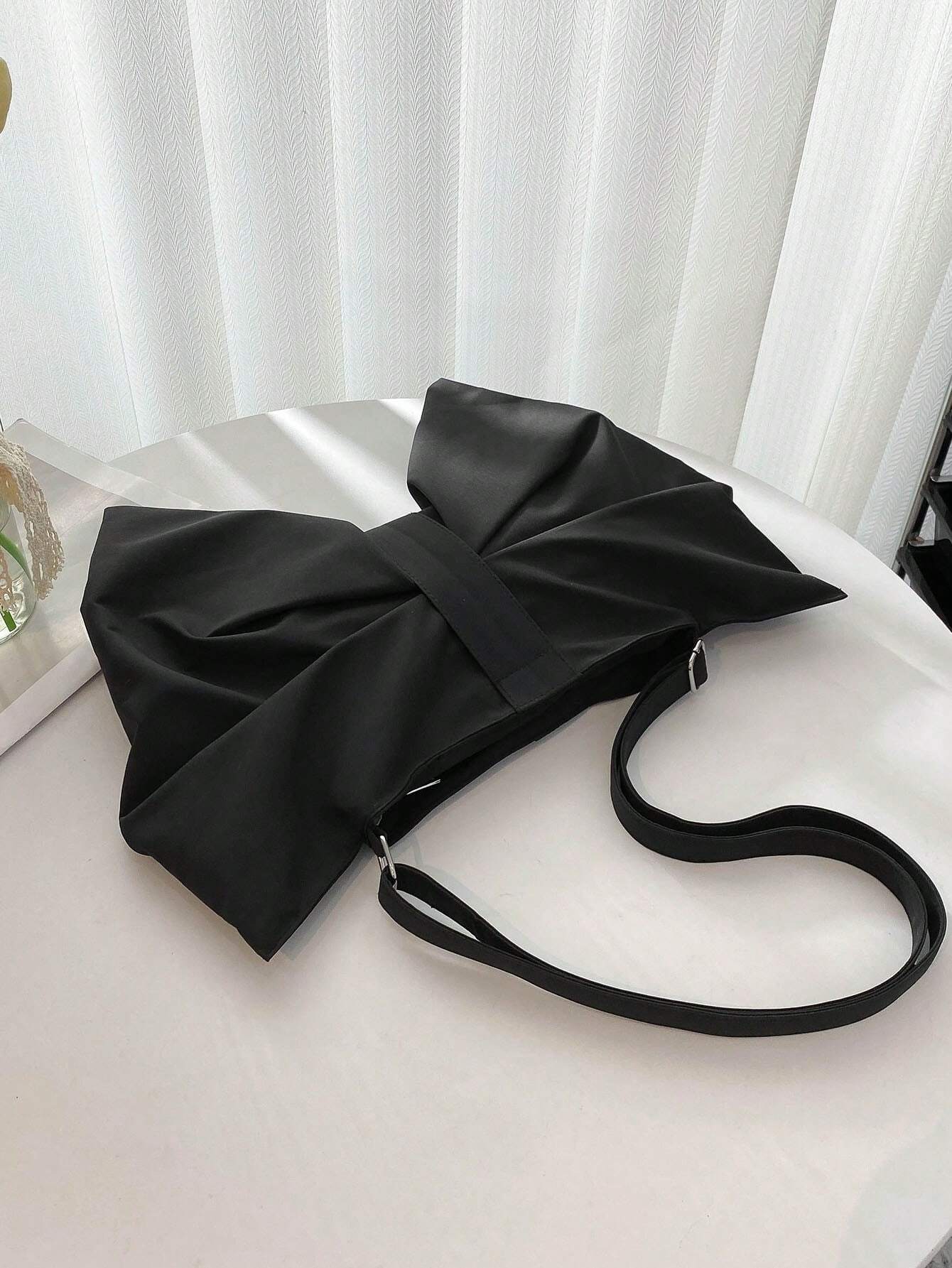 Bow Tie Shape Large Capacity Novelty Bag shein