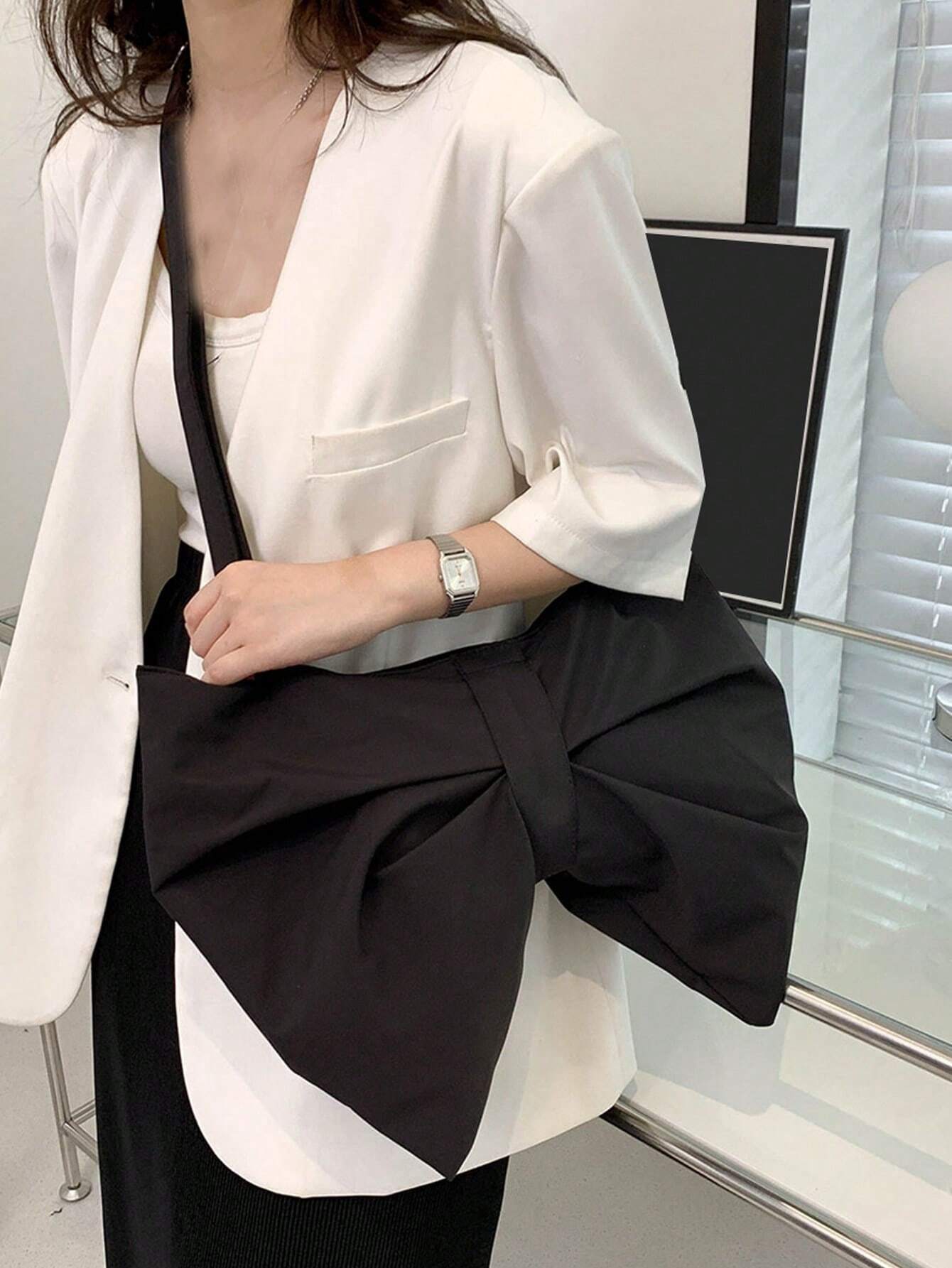 Bow Tie Shape Large Capacity Novelty Bag shein