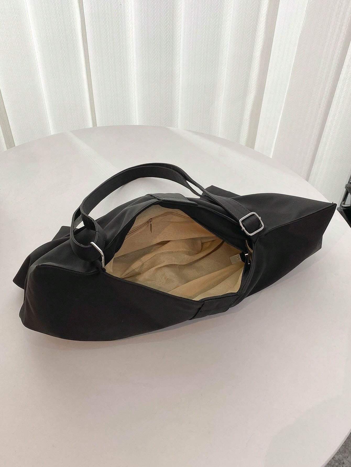 Bow Tie Shape Large Capacity Novelty Bag shein