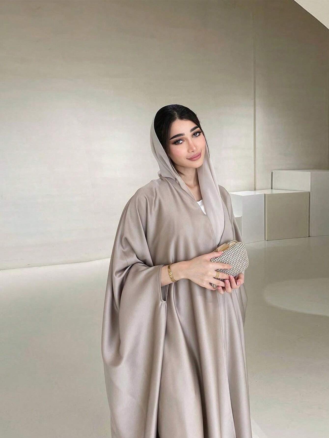 Elegant And Minimalist Soft Light Woven Batwing Sleeve Abaya shein