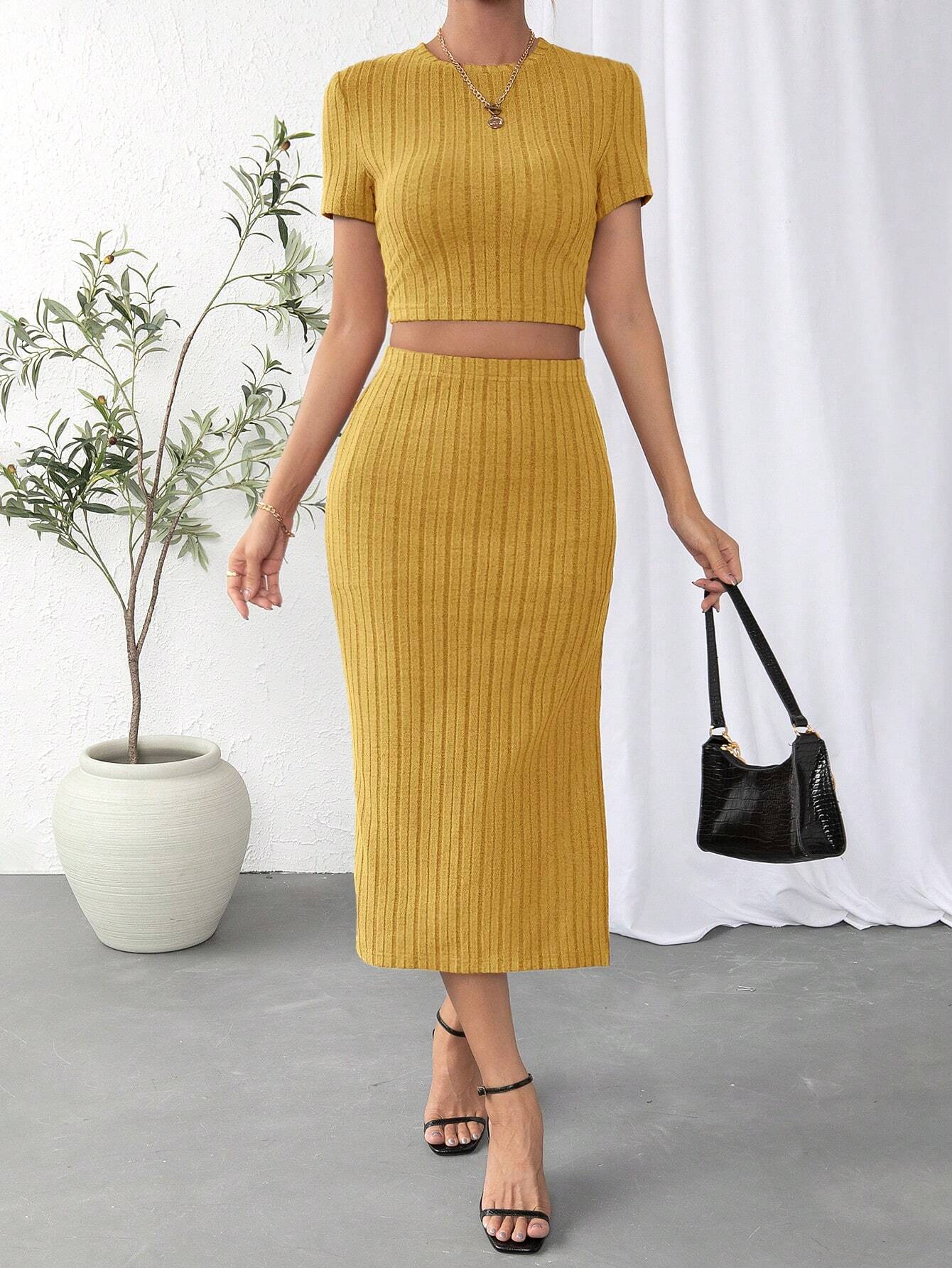 Essnce Solid Crop Tee & Split Thigh Skirt Shein