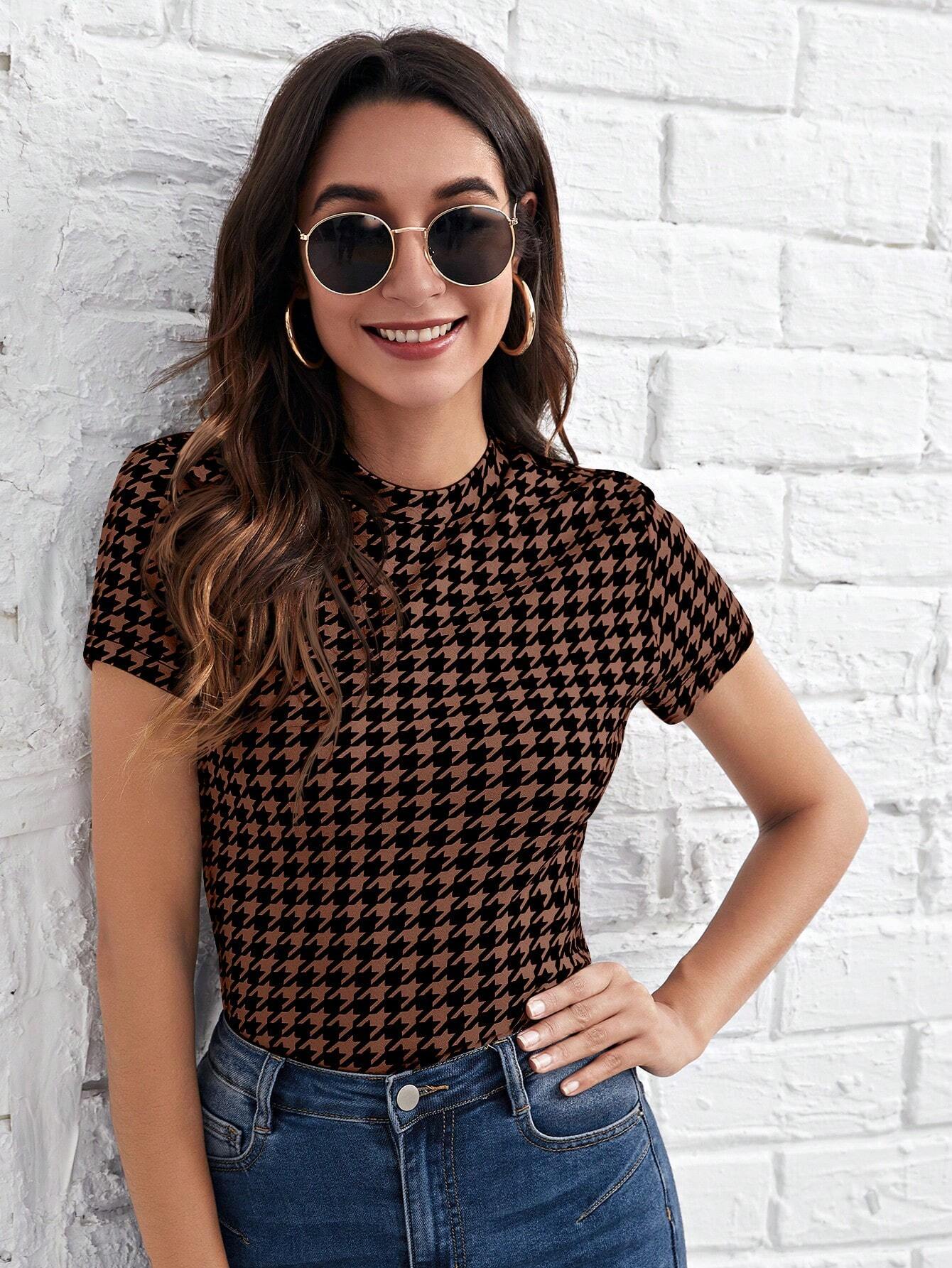 Clasi Houndstooth Print Short Sleeve Knit T-Shirt shein