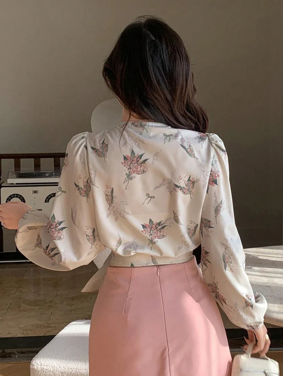 DAZY Floral Print V-Neck Wrap Tie Front Cropped Long Sleeve Shirt shein