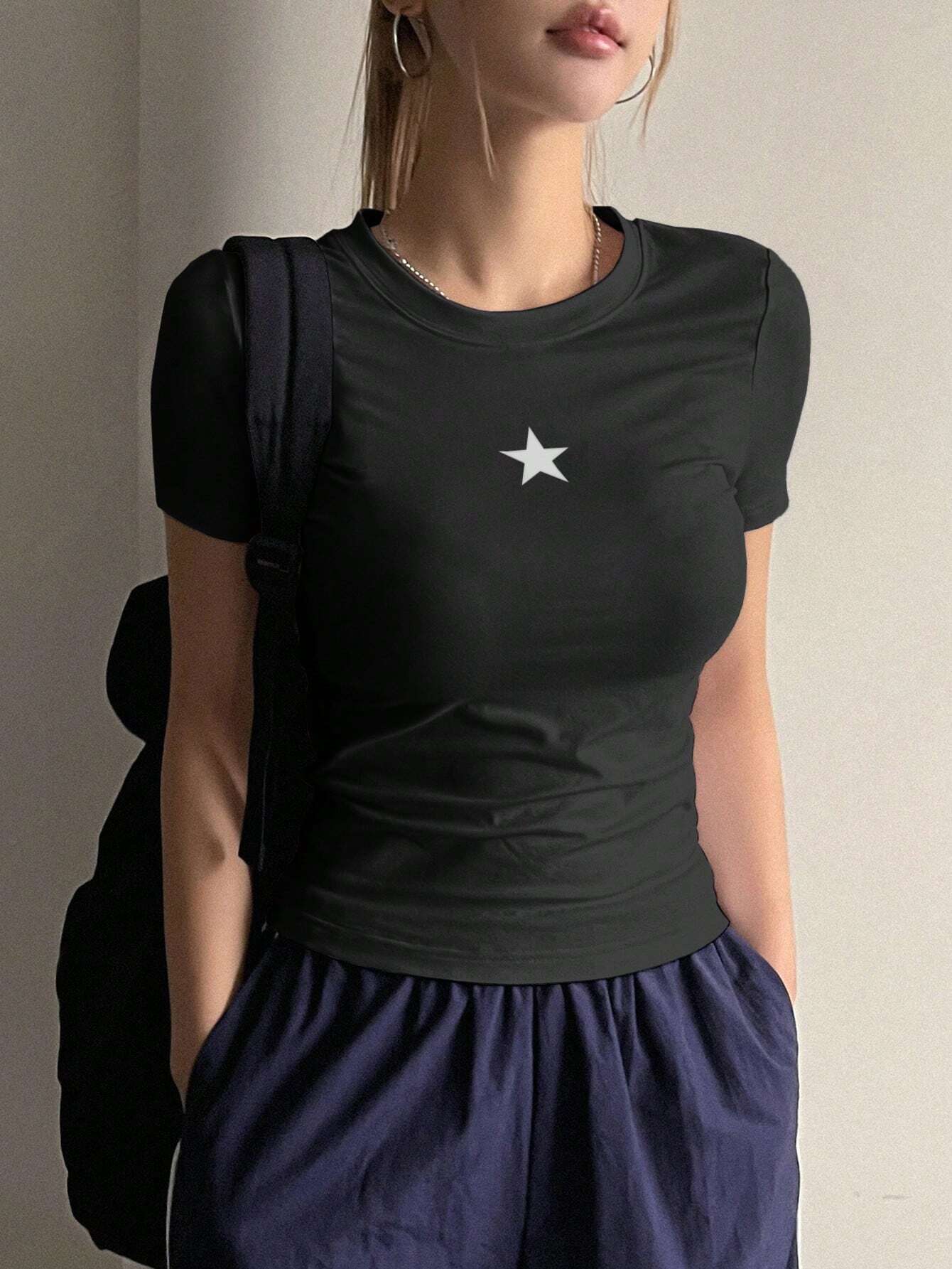 DAZY Star Print Short Sleeve T-Shirt shein