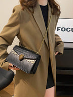 Women's Crocodile Pattern Vintage Chain Square Bag shein