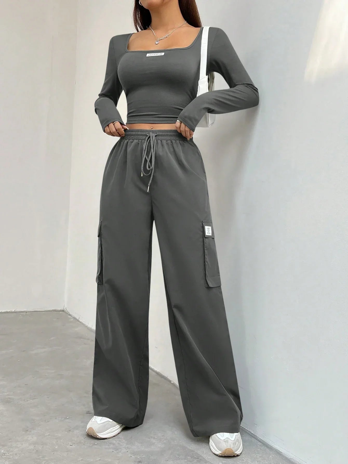EZwear Women's Letter Print Fleece Long Sleeve T-Shirt And Cargo Pants Outfit shein
