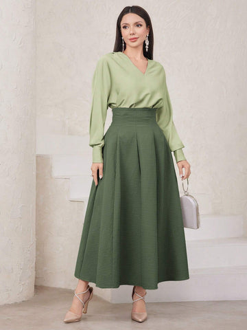 Modely Solid Color V-Neck Long Sleeve Casual Top And Skirt shein