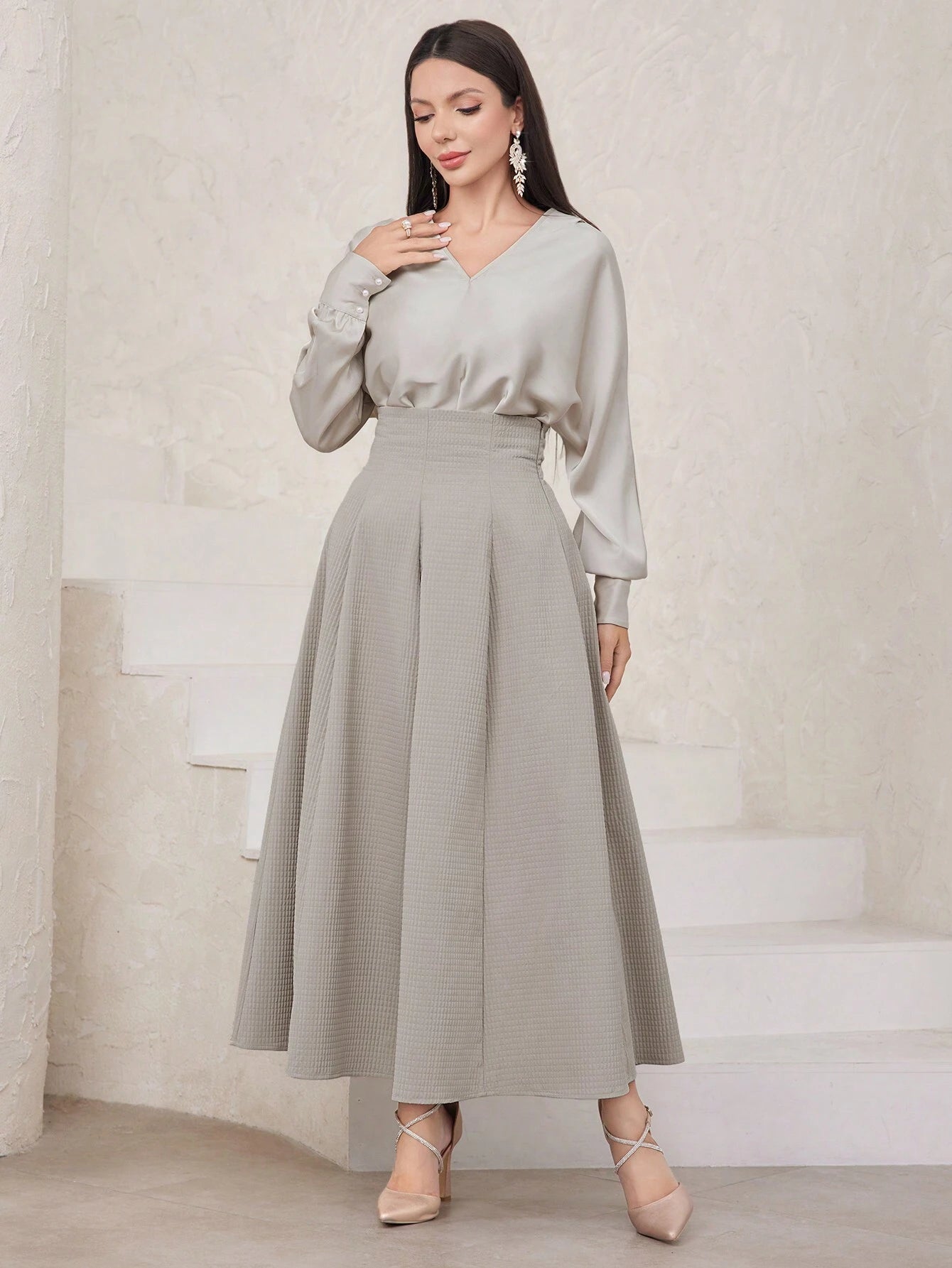 Modely Solid Color V-Neck Long Sleeve Casual Top And Skirt shein