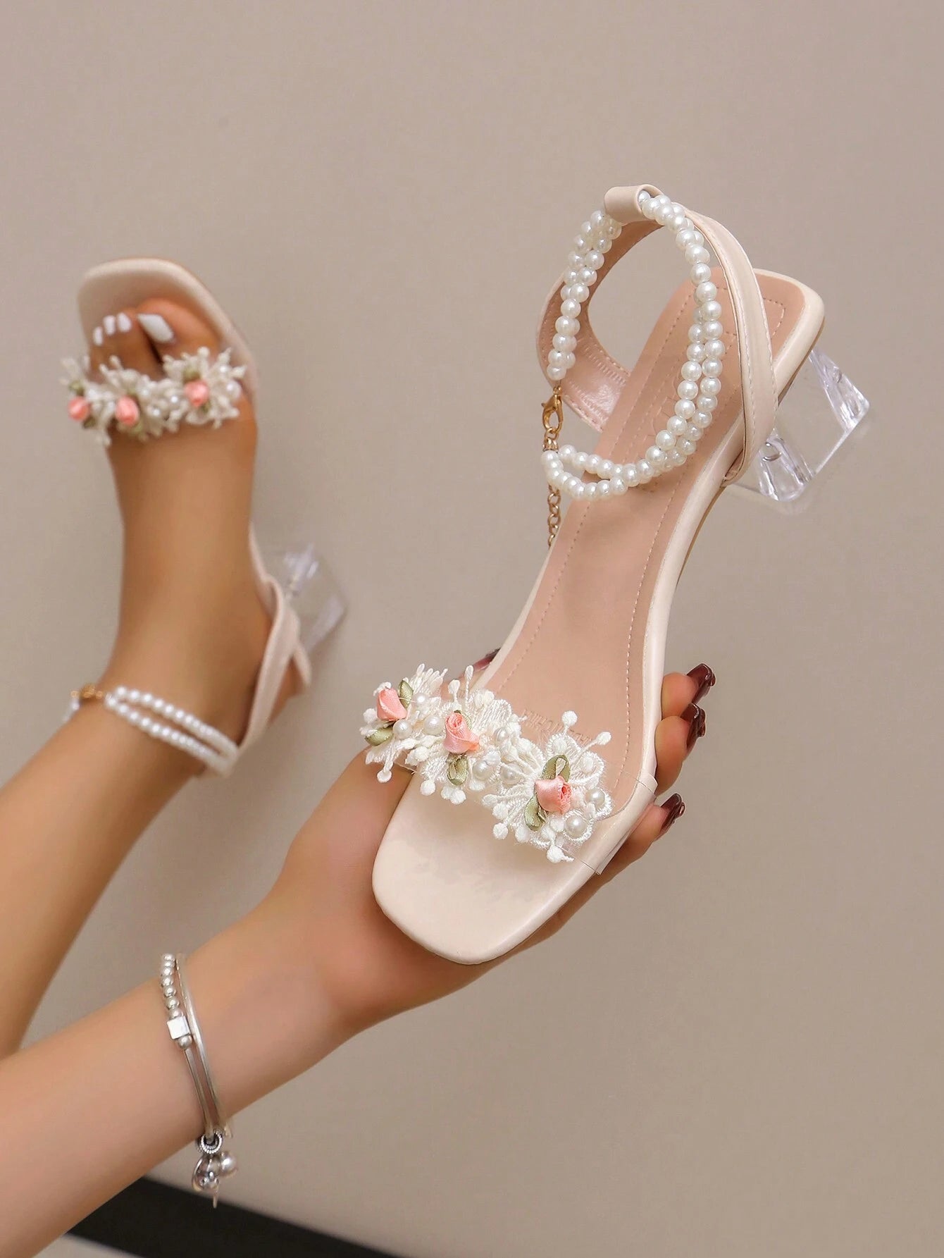 Women Flower Decor Clear Chunky Heeled Ankle Strap Sandals shein