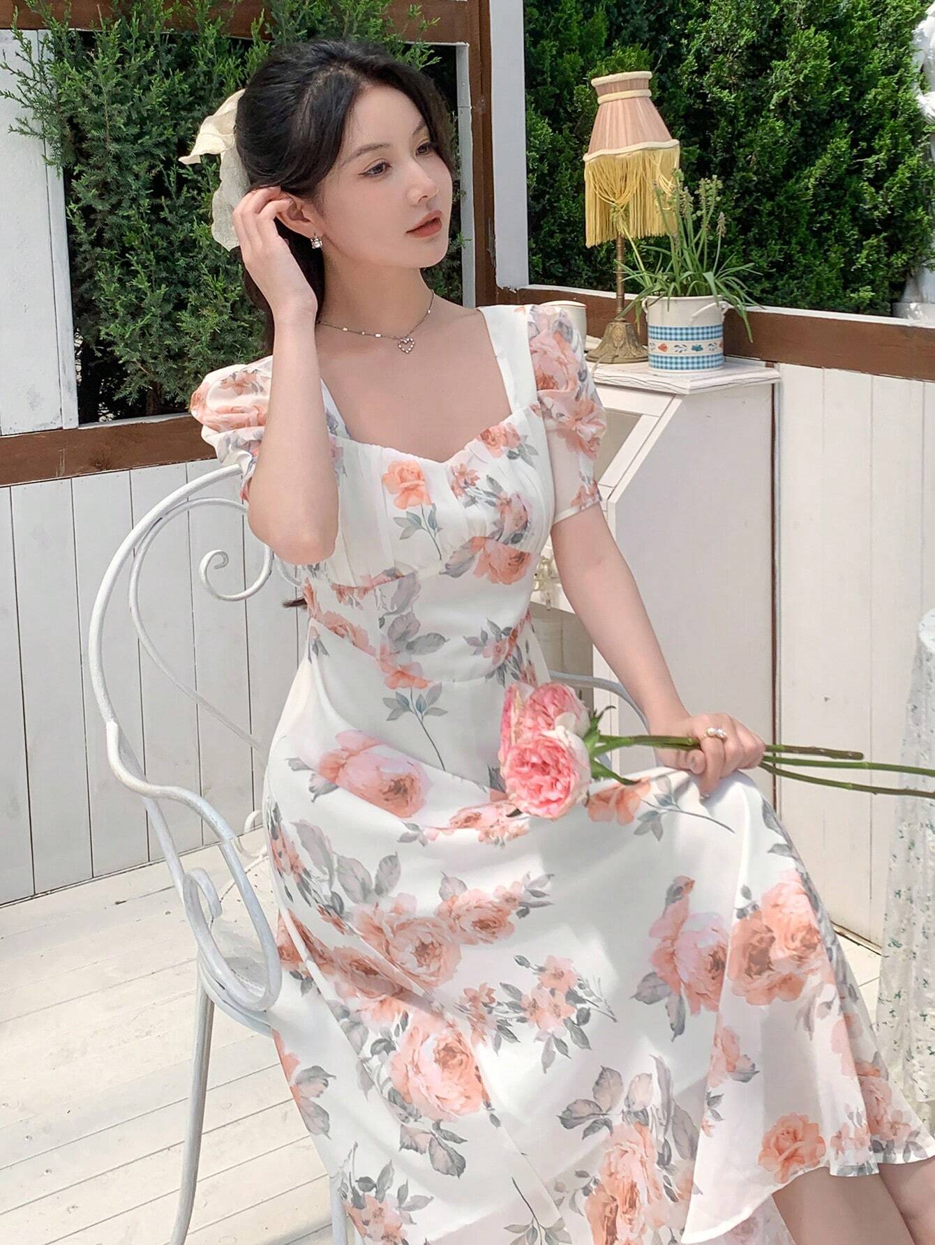 DAZY Elegant Floral Print Square Neck Puff Sleeve Dress shein