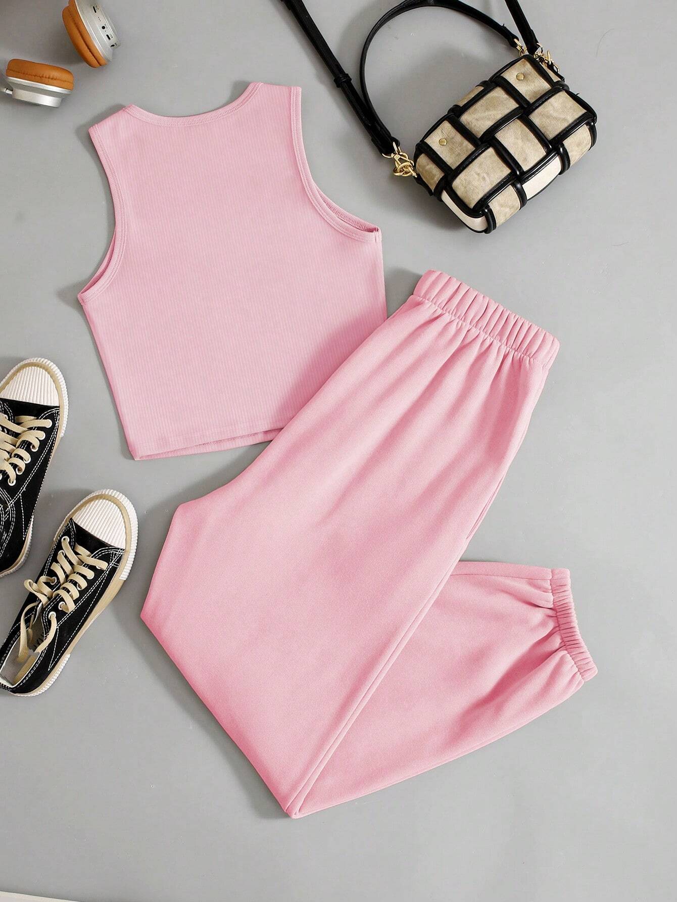 EZwear Ladies' Solid Color Vest And Letter Print Shorts Set shein